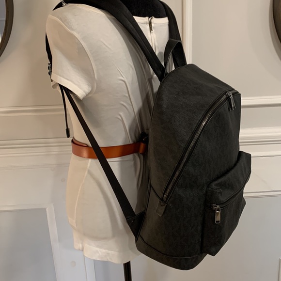 Michael Kors Large Jet Set Signature Travel Backpack EUC - Picture 9 of 17